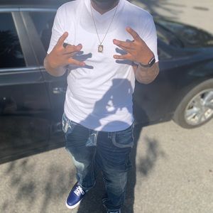 Meet your Posher, Akeem